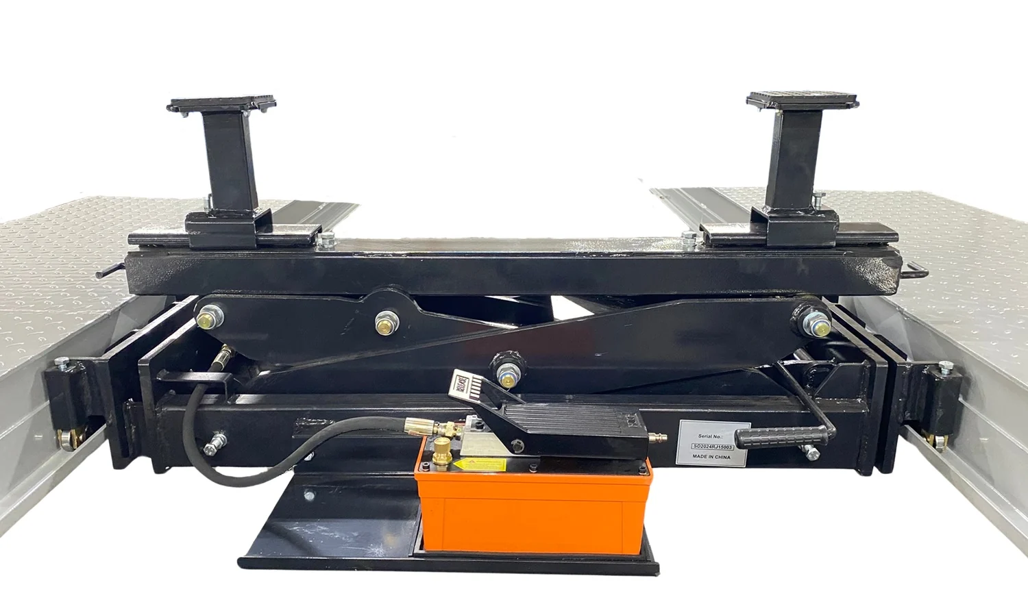 Triumph NT-24, 24,000 lb capacity 4 post service hydraulic car hoist