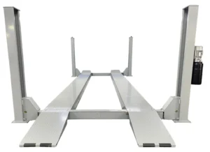 Triumph NTR-32, 32,000 lb four post hydraulic service lift
